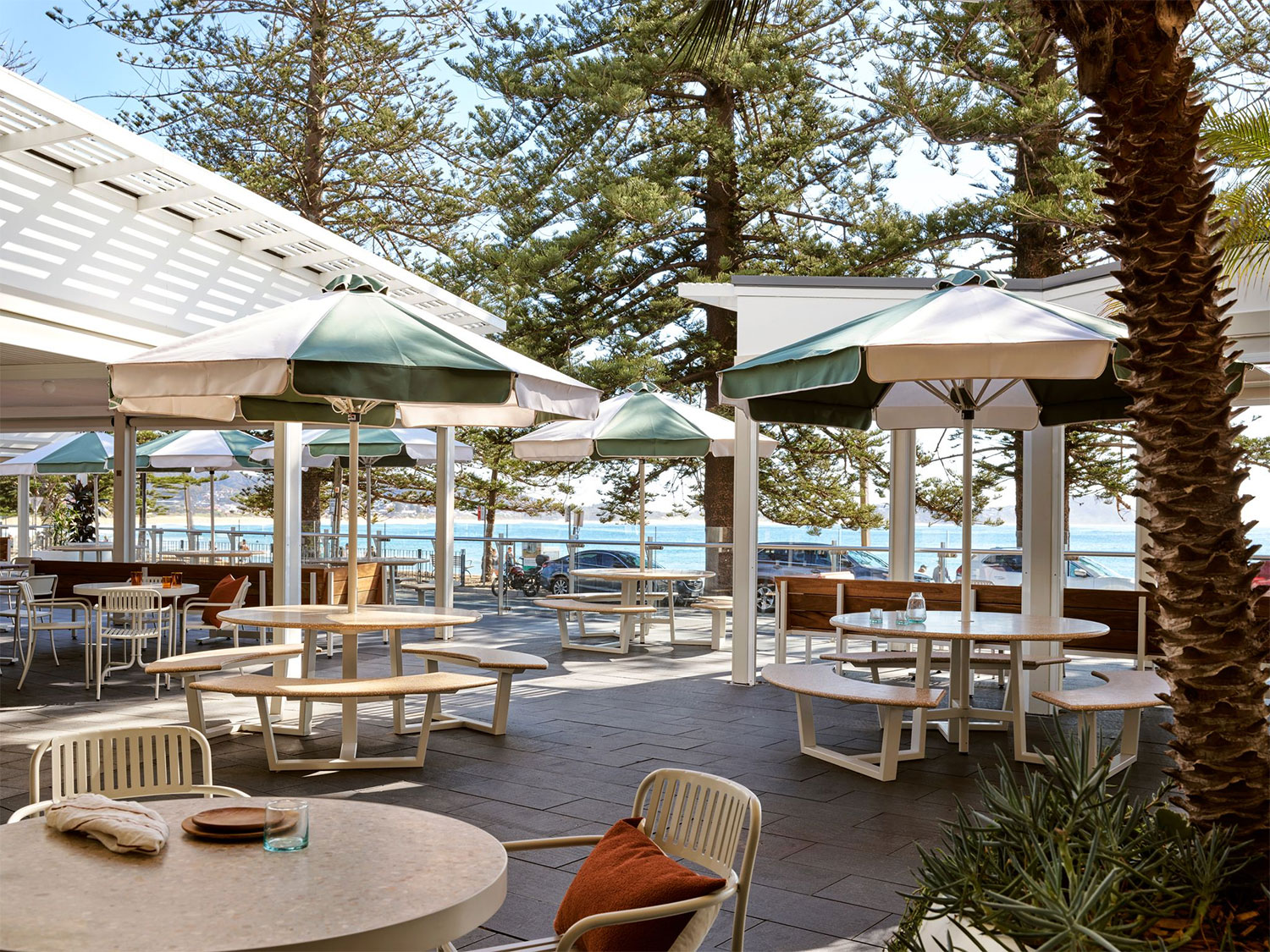 Terrigal Beach House beach terrace